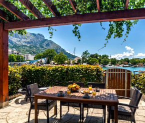 Гостиница Apartment Lejo  Омиш